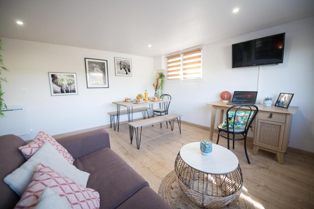 Kasa Home - Calme, Cosy, Wifi & Netflix Saint-Martin-la-Plaine 外观 照片